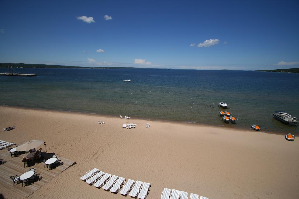 Bayshore Resort Traverse City Exterior foto